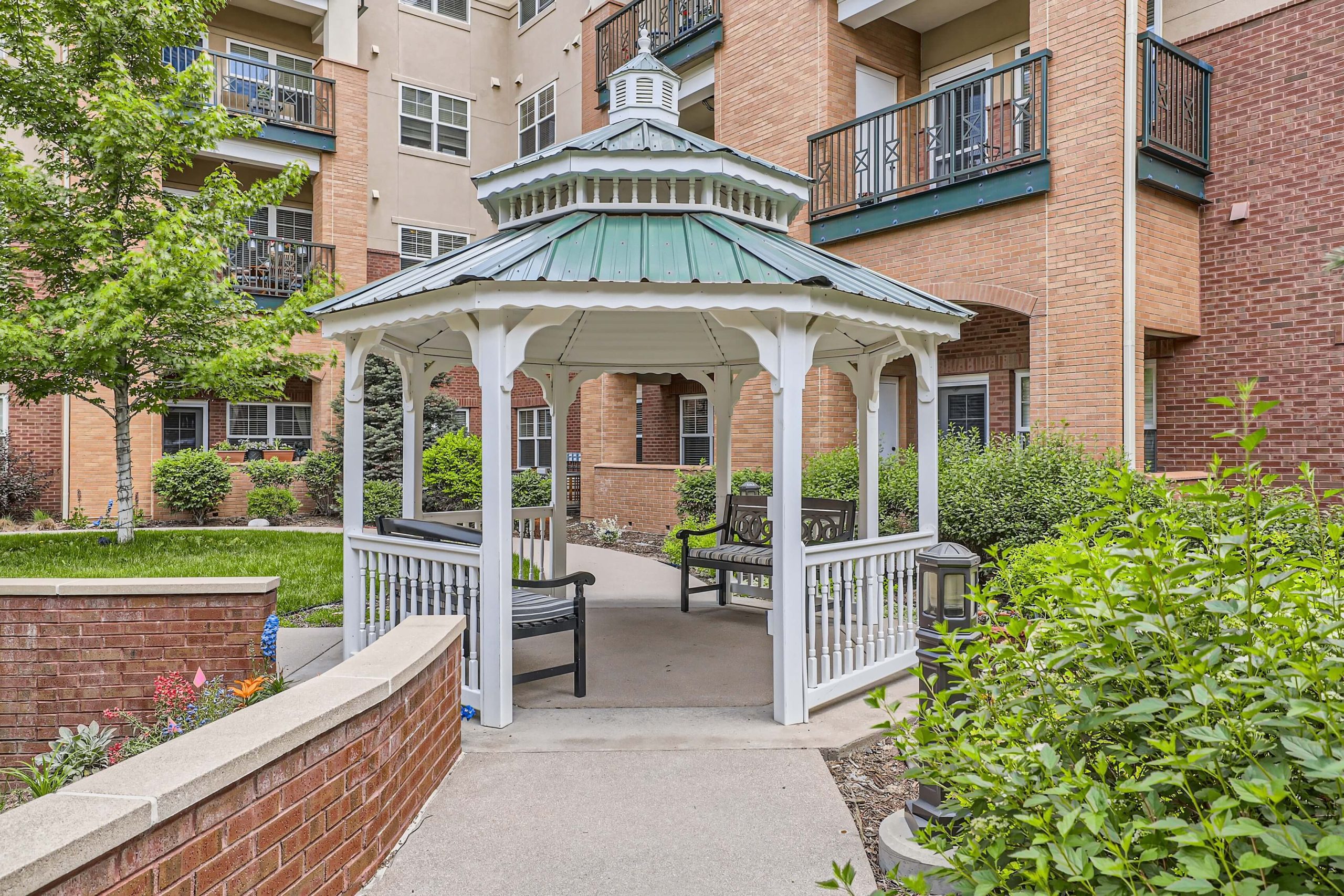 Clermont Park Senior Living Community in Denver, CO - courtyard gazebo