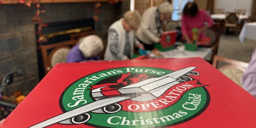 Holly Creek residents prepare holiday donations