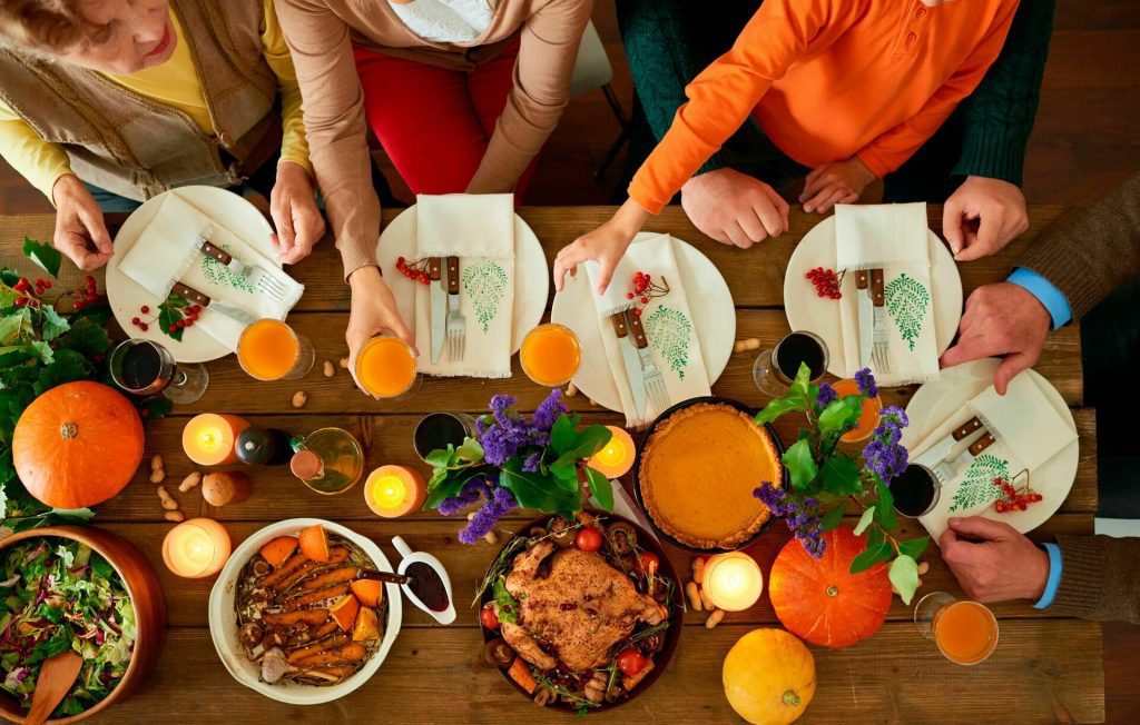 thanksgiving table