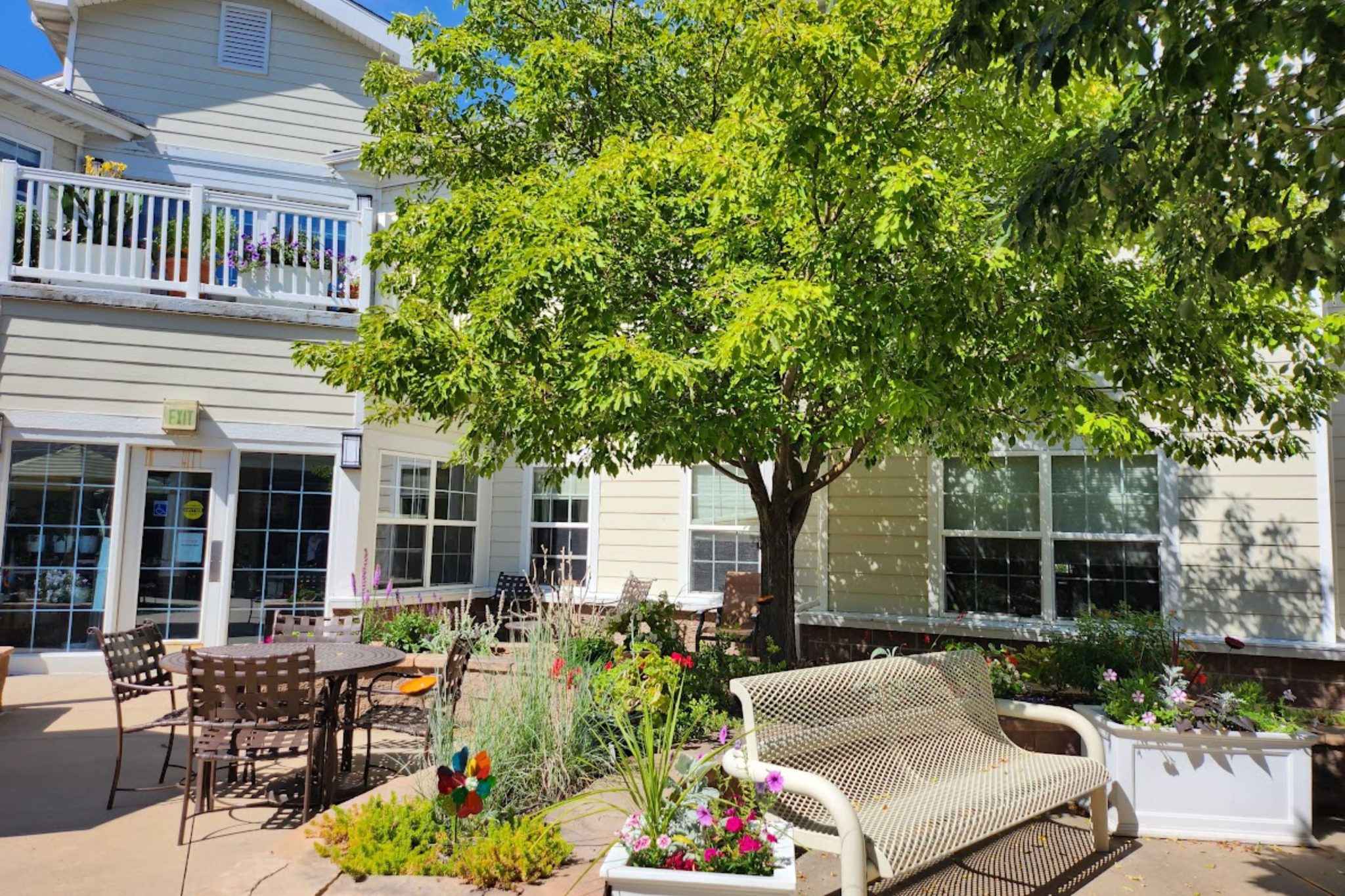 the suites at holly creek courtyard largelandscape